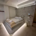 Dione * Ermúpoli